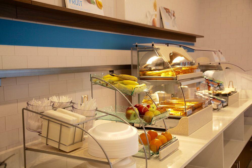 Express & By Ihg Hotel 2*