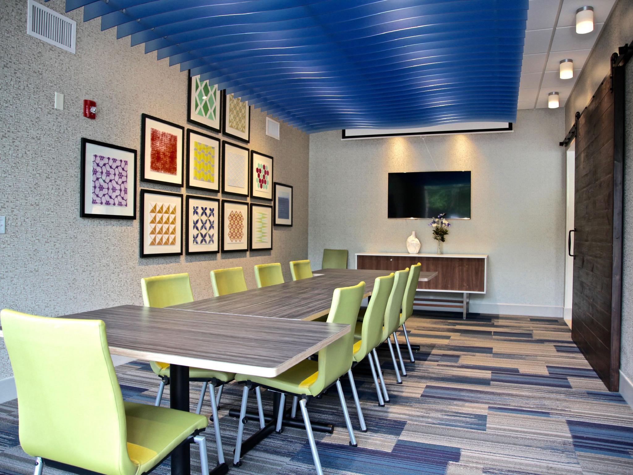 Express & By Ihg Hotel Oswego