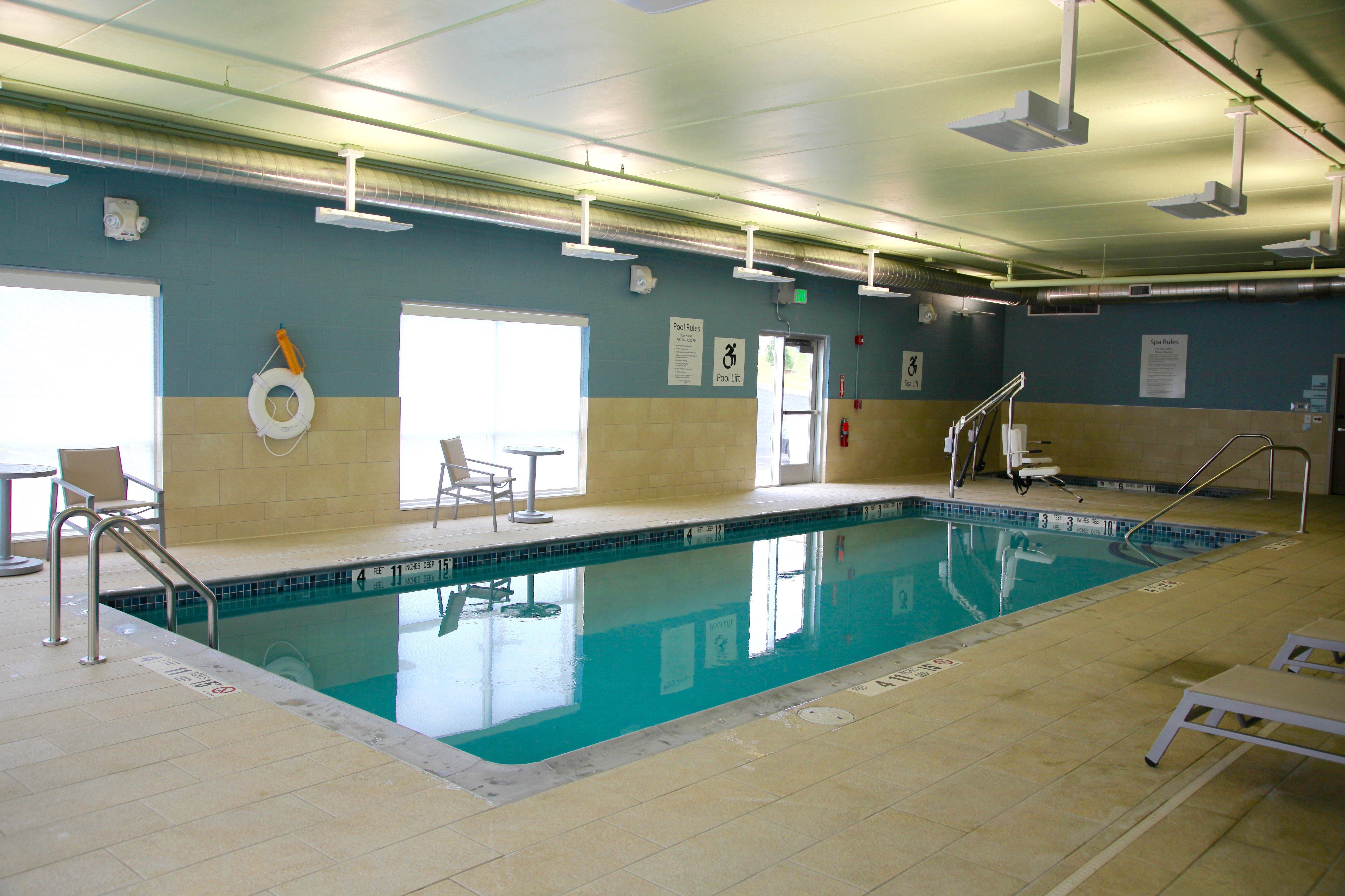 Hotel Express & By Ihg Oswego